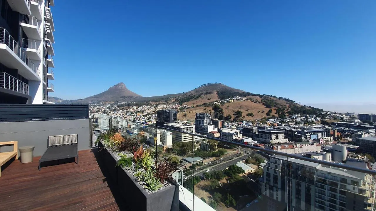 Always-Power Luxury Sky Retreat Apartment Cape Town